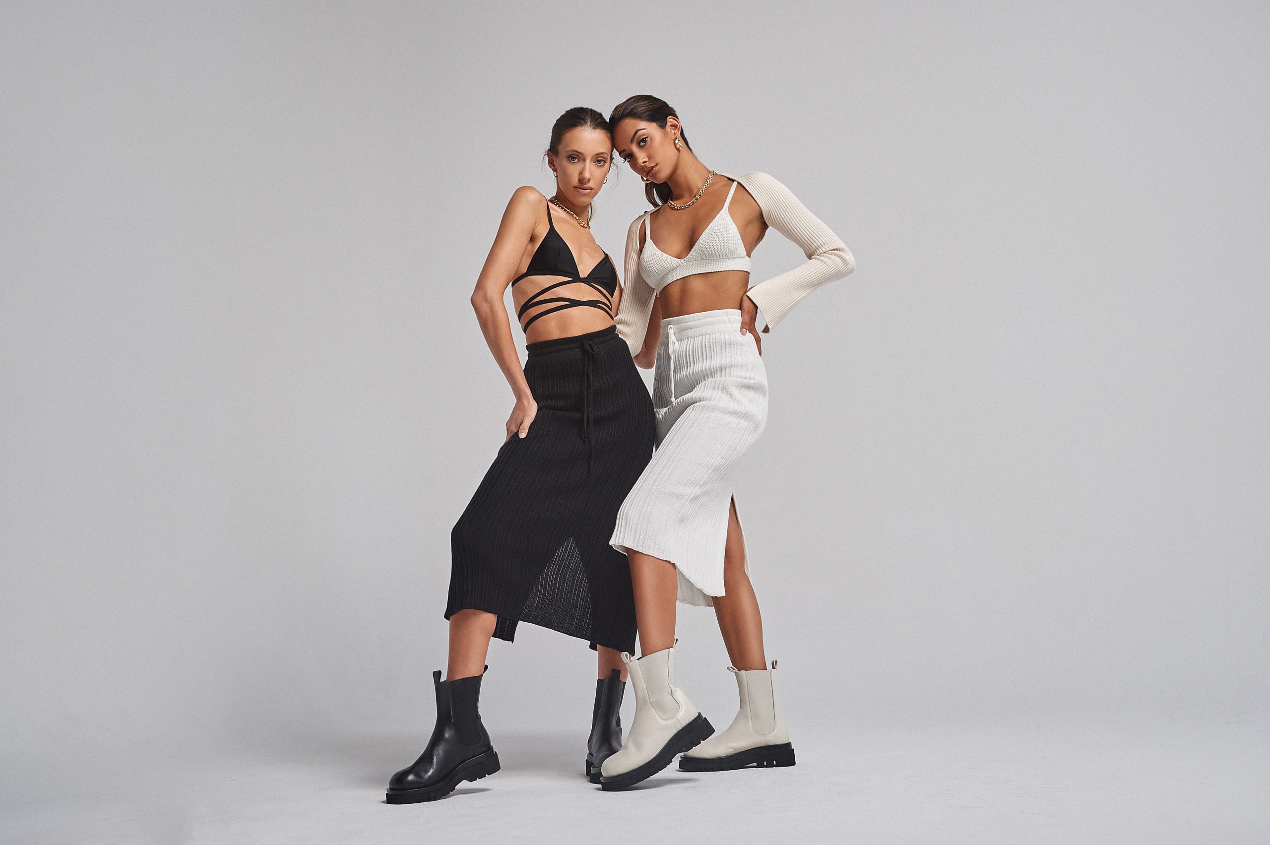 ALIASMAE SS20 CAM WHITE BLACK 121 EDIT scaled