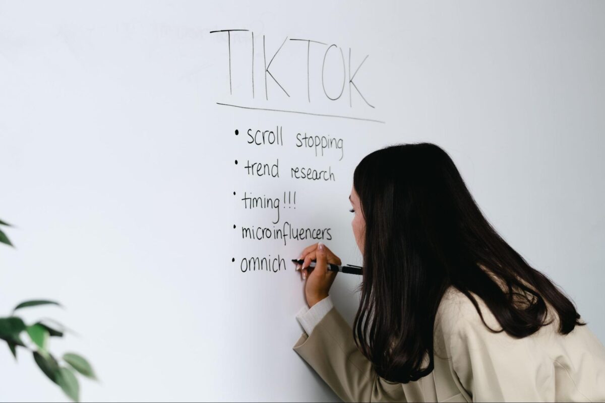 The 27 Best Marketing Apps For Your Business In 2022 32