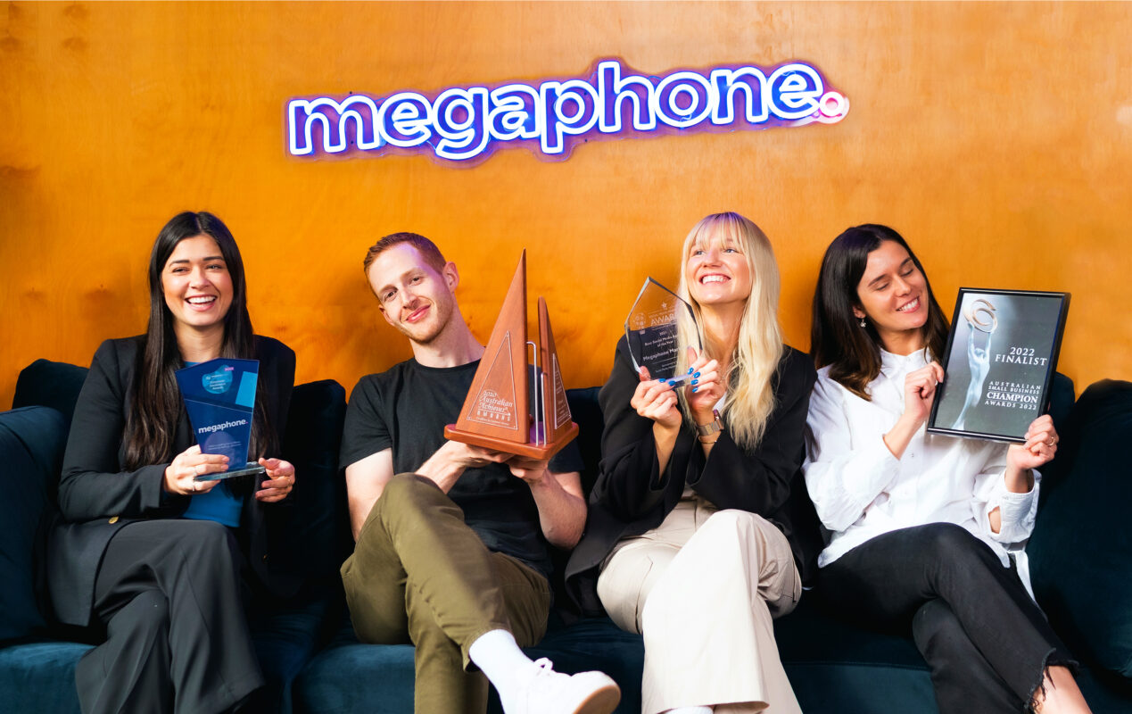 Megaphoneleadershipteam Awards Neonsign Fullsize